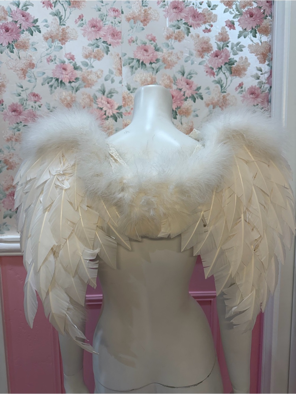 Vintage Cream Feather Angel Wings Shoulder Piece